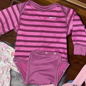 Patagonia & Paper wings tops size 3-6m EUC